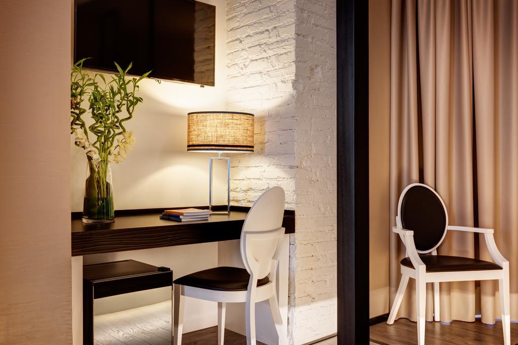 Dharma Luxury Hotel Rome Bagian luar foto